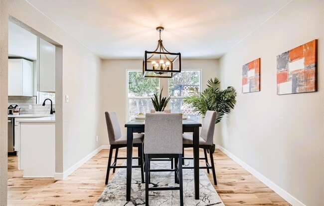 Building Photo - 30150 Stagecoach Blvd