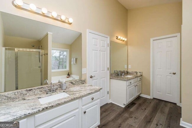 Building Photo - 8860 Penbrooke Ct