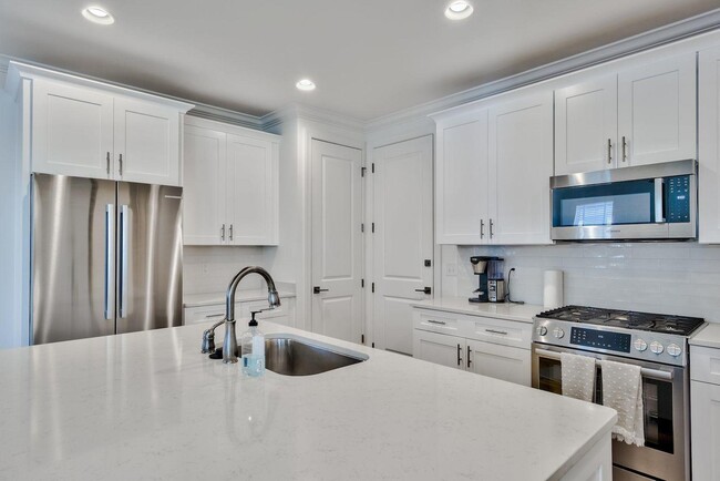 Building Photo - 25 Cambium Ct