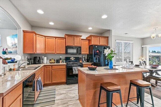 Building Photo - 2264 College Way
