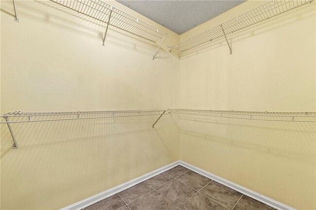 Building Photo - 3345 Oxwell Dr NW