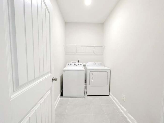 Building Photo - 312 Acorn Hollow Pl