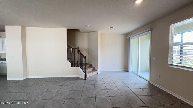 Building Photo - 144 Redbud Rd