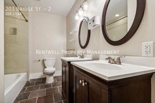 Building Photo - 203 Bridge St