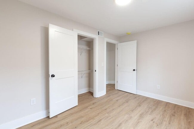 Building Photo - 396 Linden Ave NE