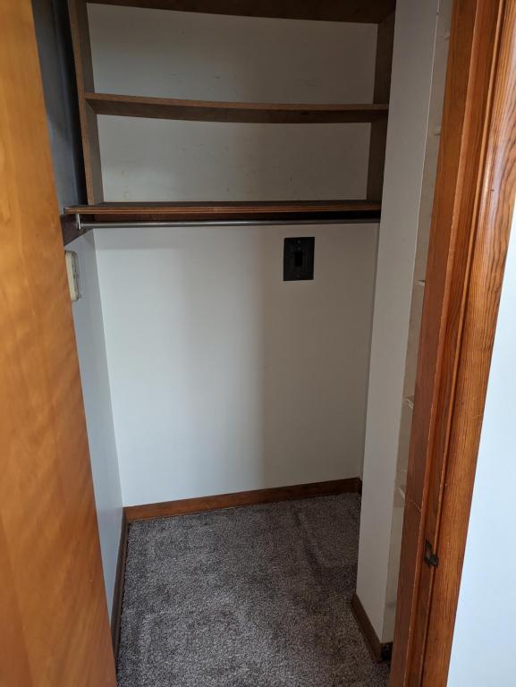 Building Photo - 2 James Pl