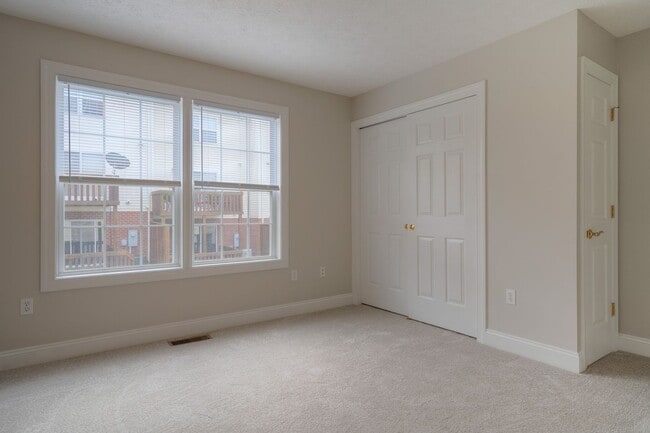 Building Photo - Available for the 2026-2027 lease term.