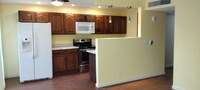 Building Photo - 3010 N Edith Blvd