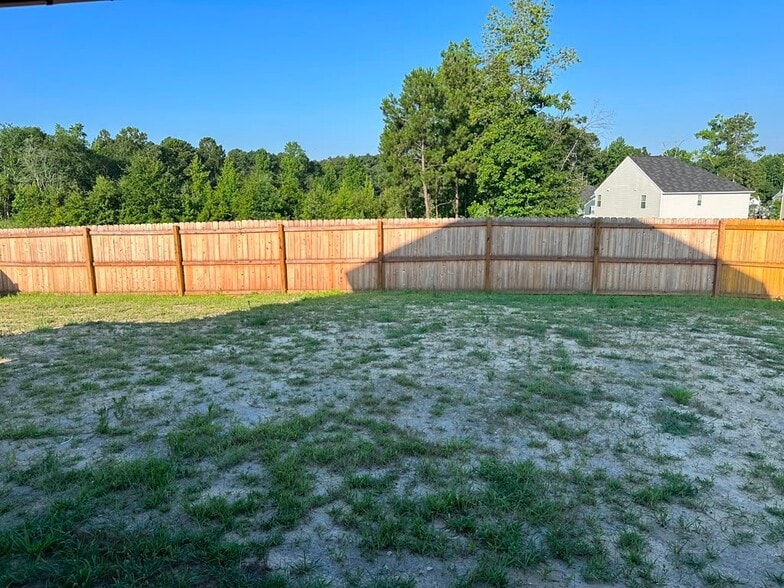 Building Photo - 144 Hornet Dr