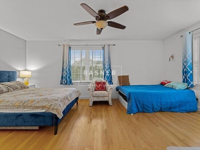 Building Photo - 17 Beacon St