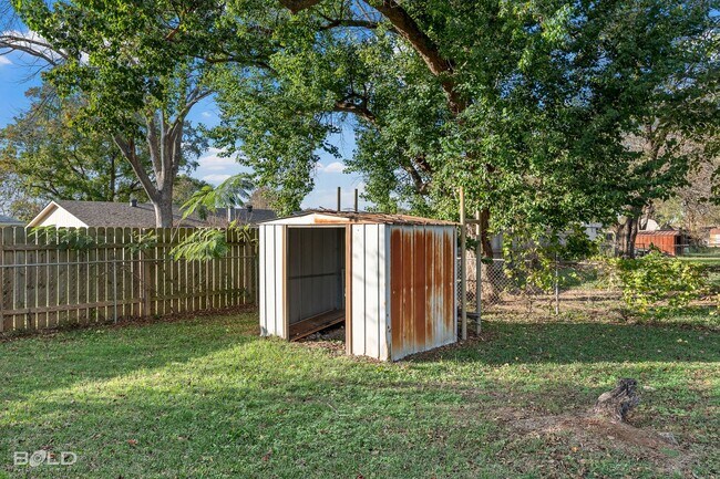 Building Photo - 4810 General Scott Pl