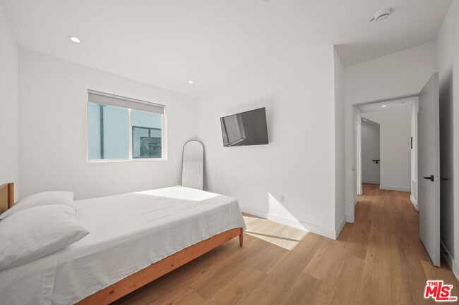 Building Photo - 13692 Erwin St