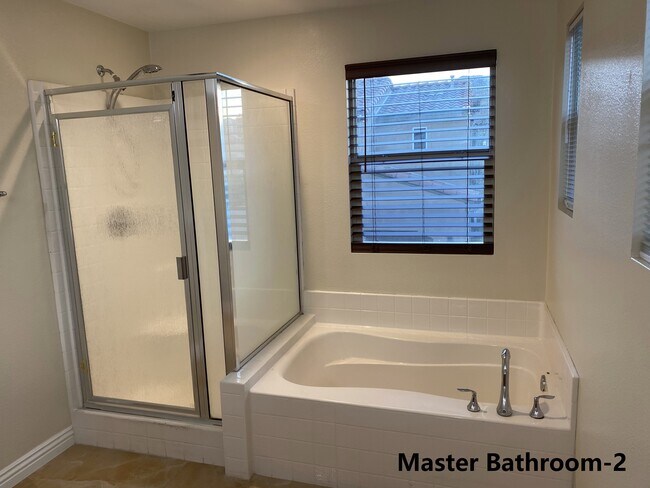 Building Photo - 31750 Paseo de Castaic