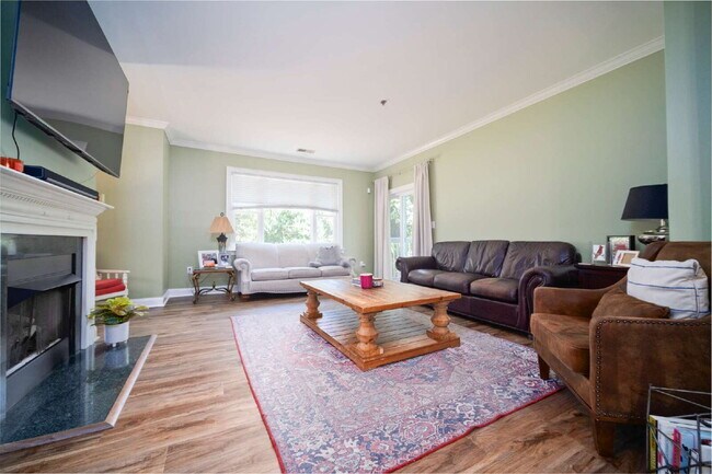 Building Photo - "Charming 3-Bedroom Condo with Cozy Fireplace - 1404 Sq Ft of Comfort in Prime NC Location!"