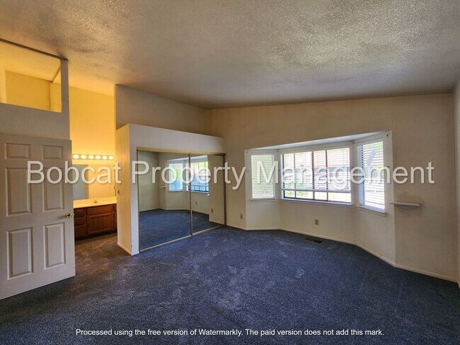 Building Photo - 1740 Cedarwood Dr