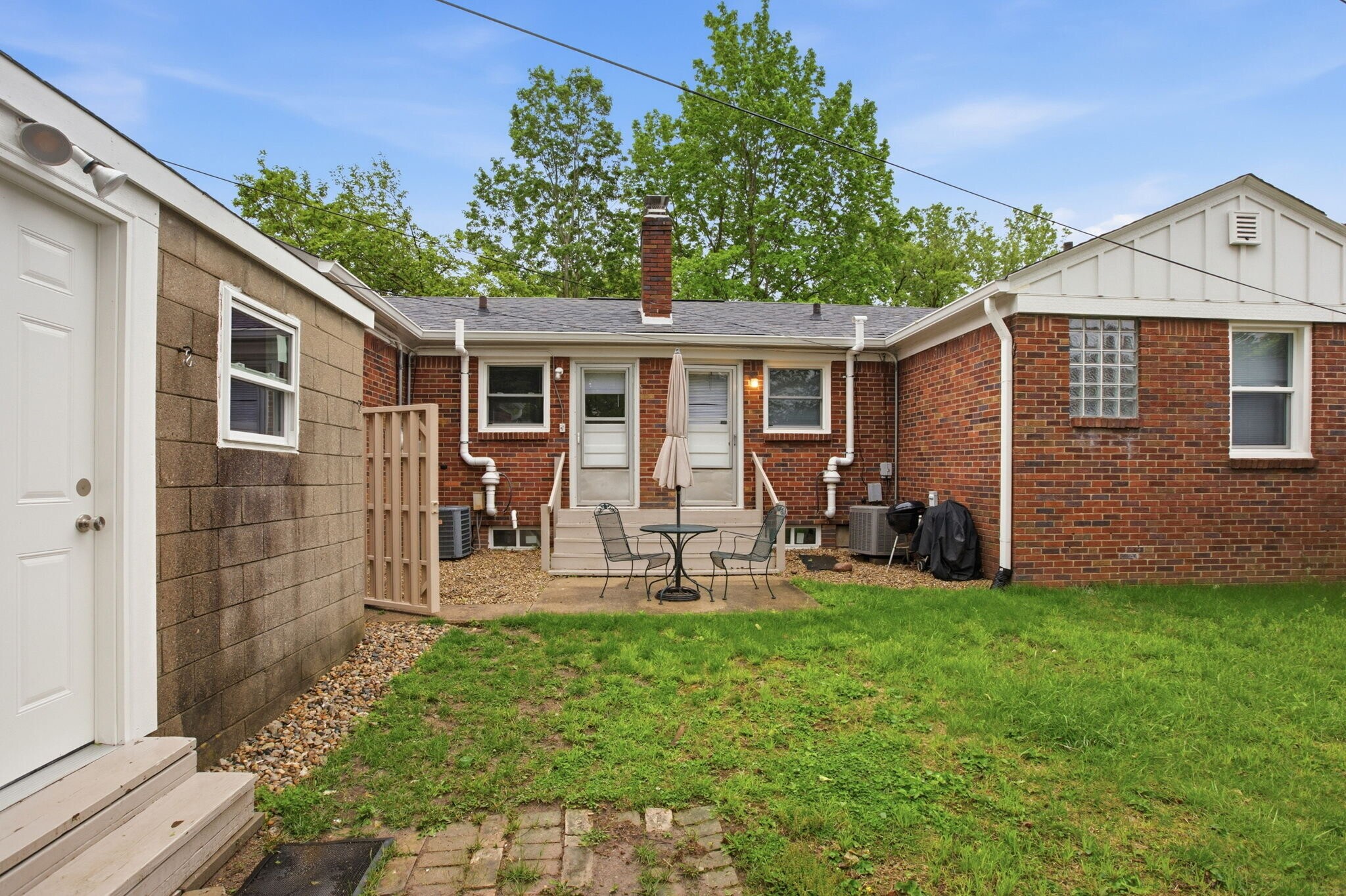 Building Photo - 4612 Rookwood Ave