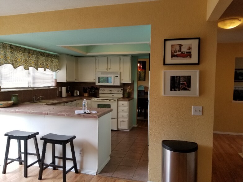 Building Photo - 6338 S Emporia Cir