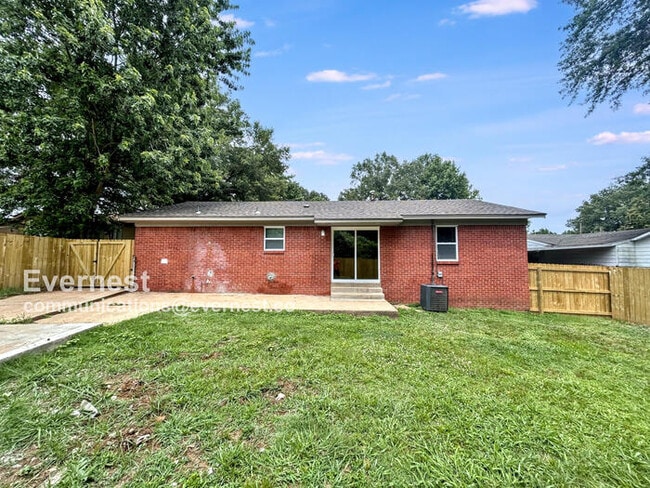 Building Photo - 8641 Kinard Cove