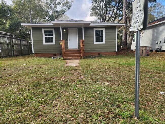 Building Photo - 61 Le Fevre St