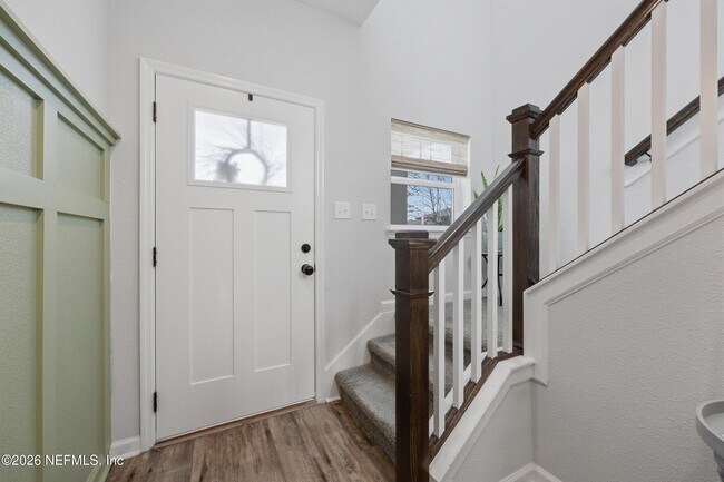 Building Photo - 184 Dahlia Falls Dr