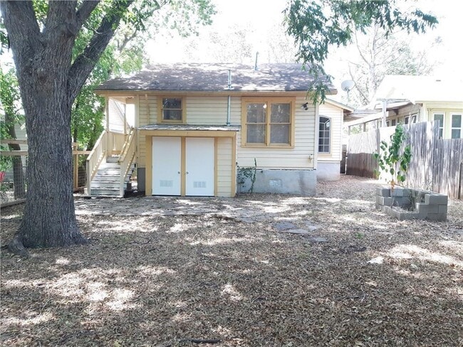Building Photo - 920 E 46th St