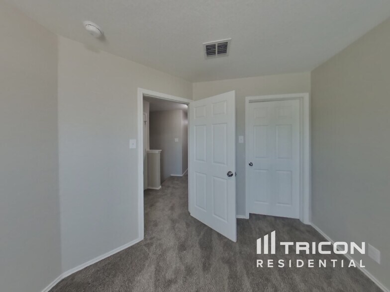 Building Photo - 6831 Freedom Ridge