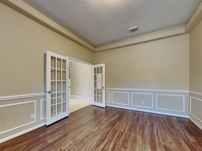 Building Photo - 17302 Lonesome Dove Trail