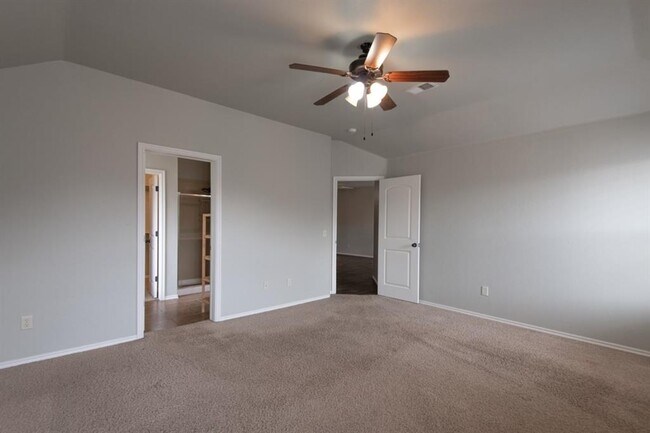 Building Photo - 14358 Redvine Rd