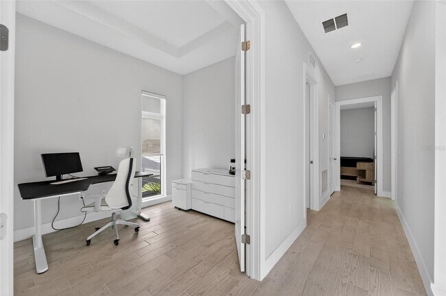 Building Photo - 5917 Cat Claw Ln