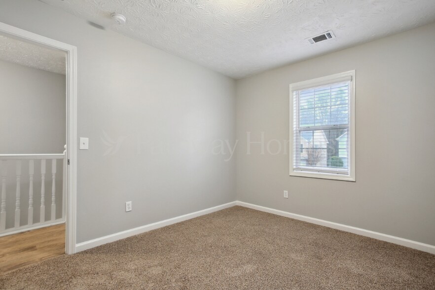 Building Photo - 551 Oak Vista Ct