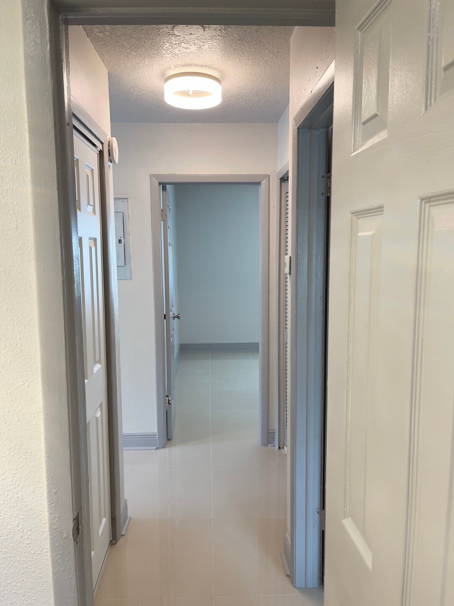 Building Photo - 7917 Lakeshore Dr