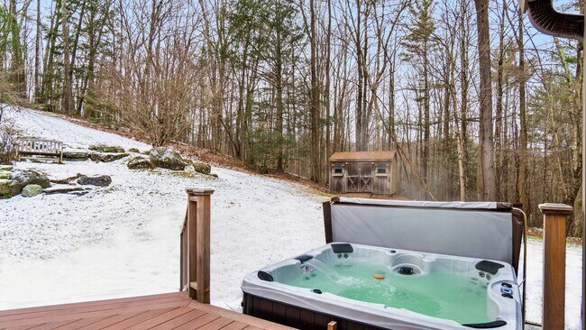 Building Photo - 14 Glendale Rd