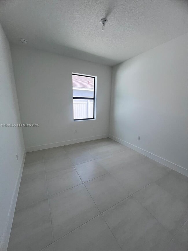 Building Photo - 4784 SW 72nd Terrace