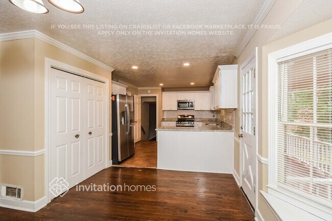 Building Photo - 253 Summit Ridge Dr