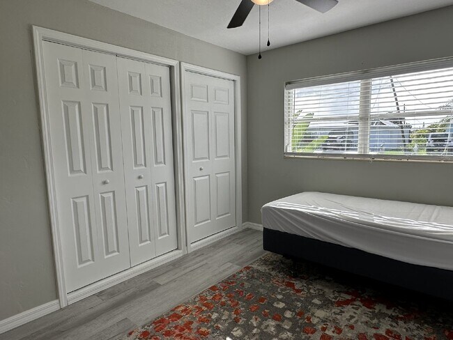 Building Photo - "Elegant 3-Bed Waterfront pool Home"