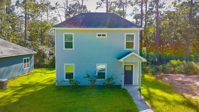 Primary Photo - 15629 Holly Dr