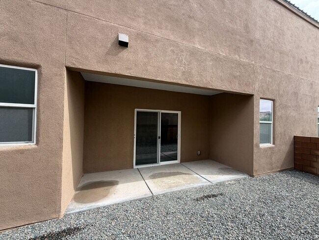 Building Photo - 3 Bedroom New Build Town Home in Mesa Del Sol Near Netflix Studios!