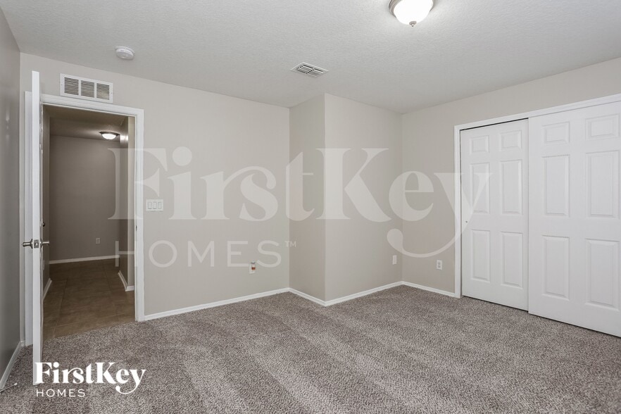 Building Photo - 335 Candlebark Dr