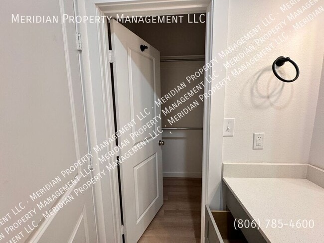 Building Photo - 5723 Kemper St