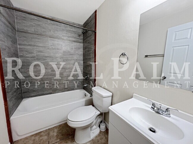 Building Photo - $500 Off | 3 Bed 2 Bath in Cape Coral — Curb Appeal. Fresh Style. Zero Hassle. Apply By February ...