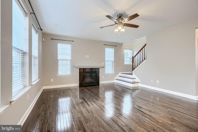 Building Photo - 601 Long Wall Dr