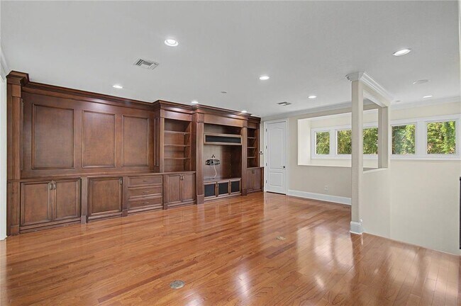 Building Photo - 9313 Southern Breeze Dr
