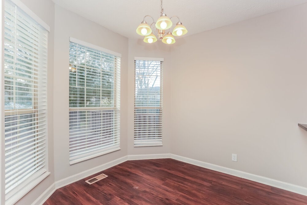 Building Photo - 3708 Seasons Dr