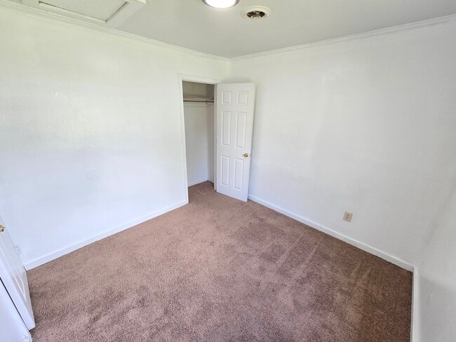 Building Photo - HOME IN HAMPTON FOR RENT!