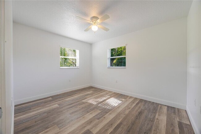 Building Photo - 495 Orange Ave