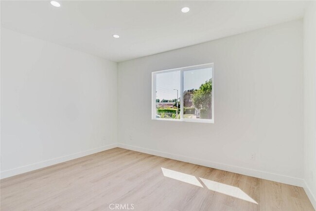 Building Photo - 8310 Canterbury Ave
