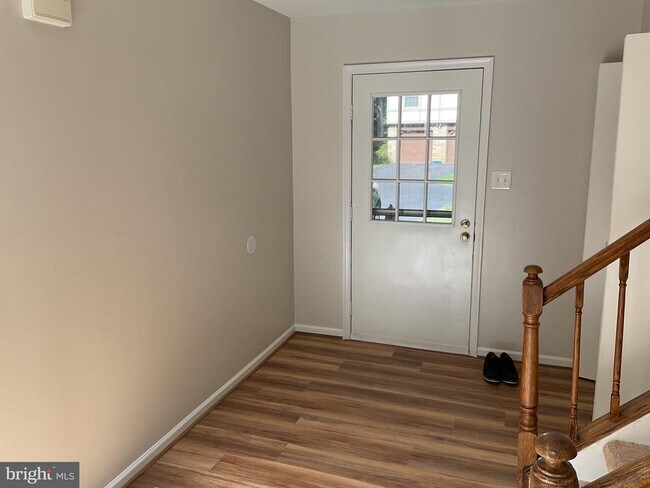 Building Photo - 8904 Grass Valley Ct