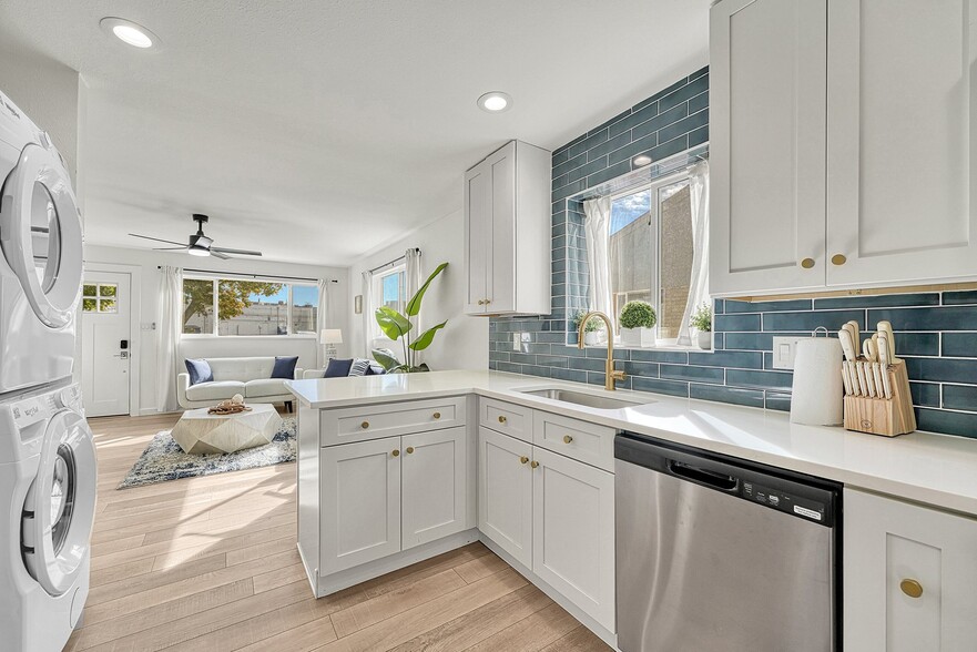 Building Photo - 57 Del Mar Cir