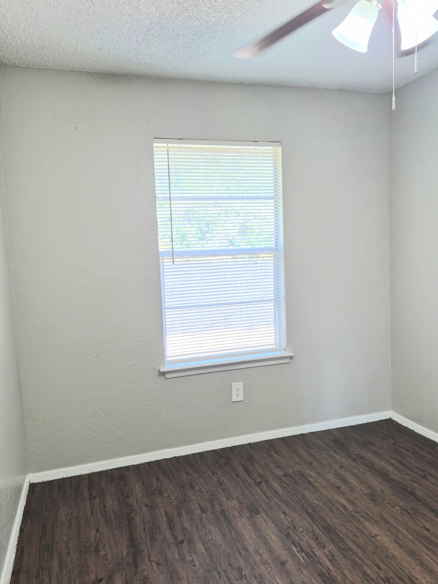 Building Photo - 216 Pine Meadow Dr