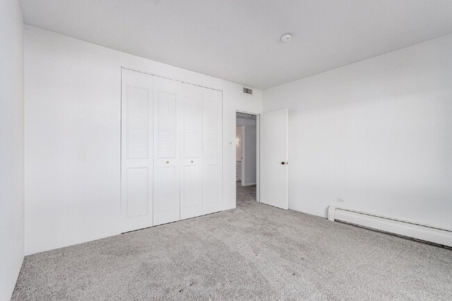 Building Photo - 3131 E Alameda Ave